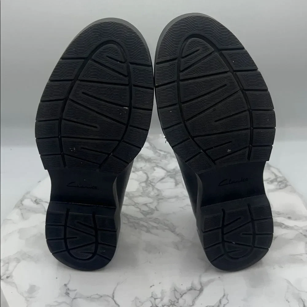 CLARKS Black Westlynn  Loafer-6W